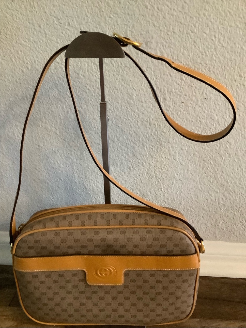 VTG Classic GUCCI Monogram Crossbody Bag with Tan Leather Trim